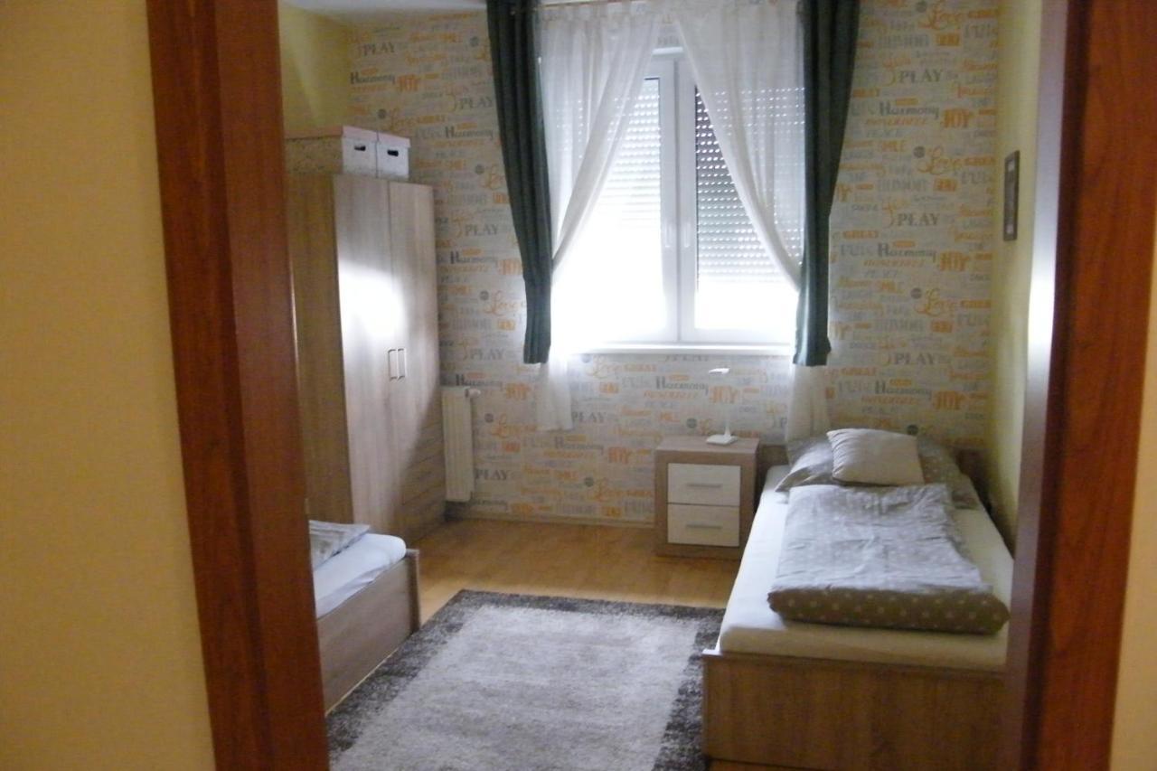 Happy Apartman Hajdúszoboszló Exteriör bild