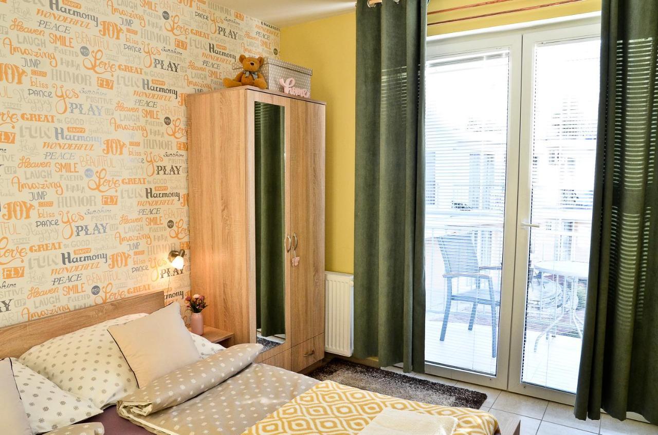 Happy Apartman Hajdúszoboszló Exteriör bild